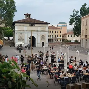 Elegante In Casa Storica-borgo Portello Padova