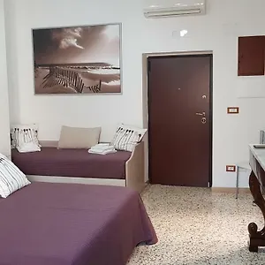 https://la-casarella.hotels-amalfi.com