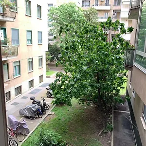 https://appartamento-in-centro-milano.italymilanhotels.net